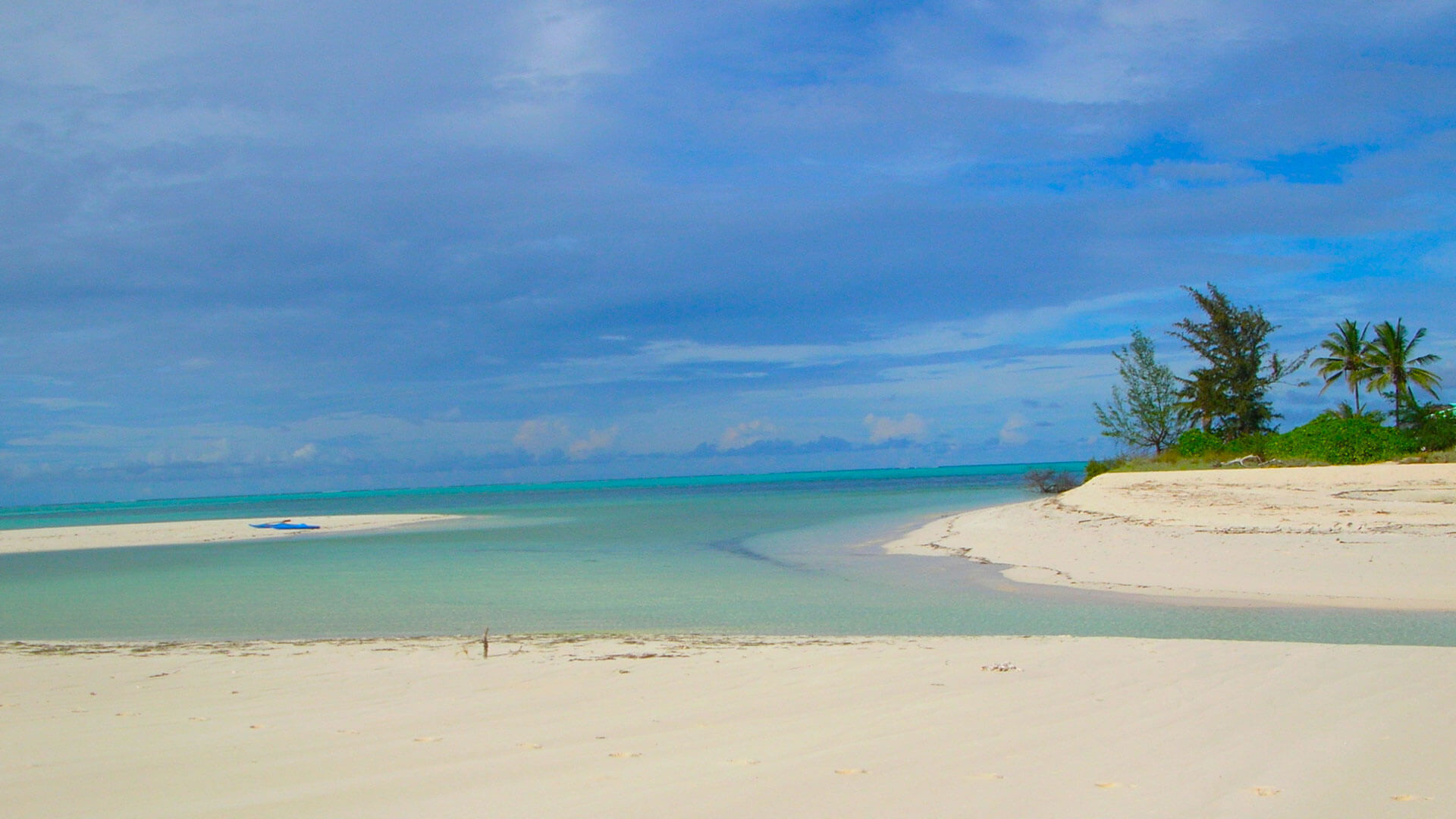 kadmat island tour packages